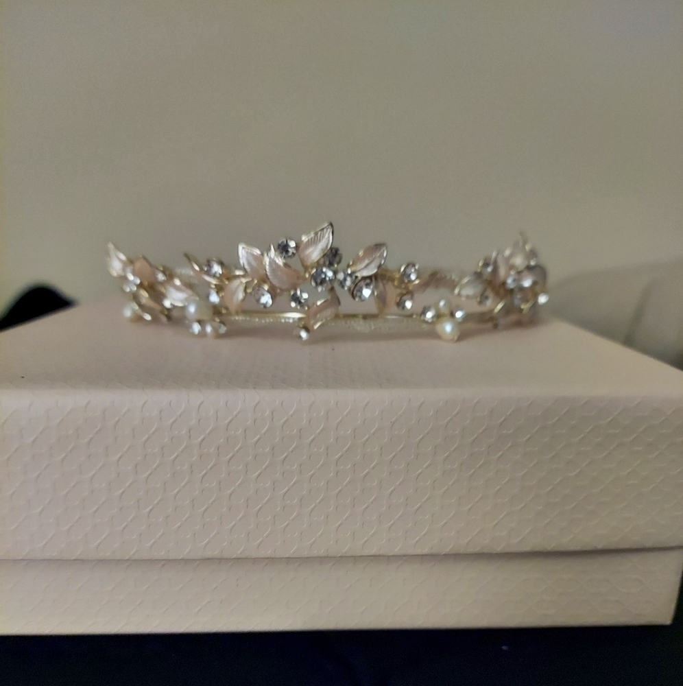 Wedding headband tiara